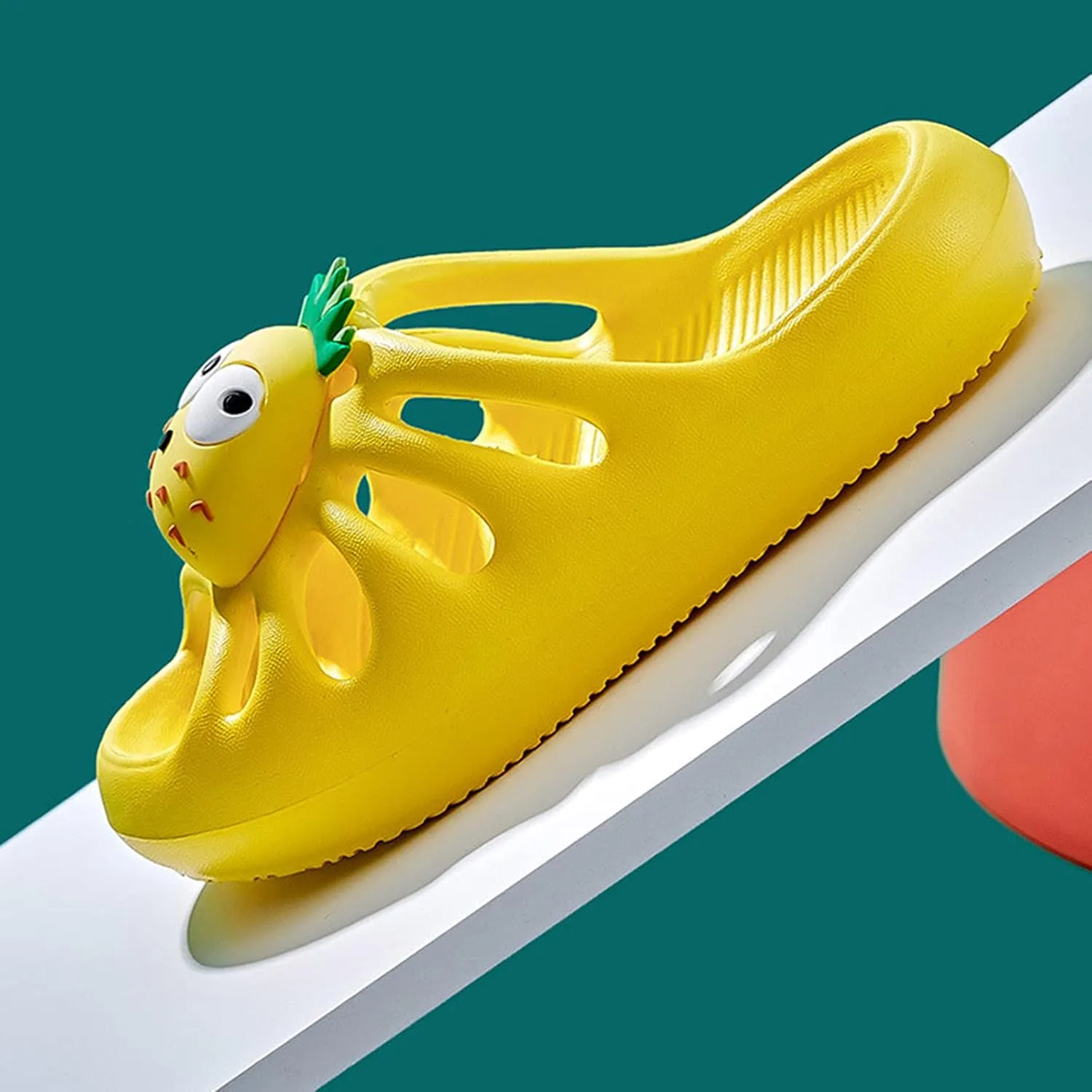 AKIWOS Toddler Sandals Girls Non-Slip Flip Flops Cute Pineapple Footbed Water Shoes Beach Pool bathroom Swimming