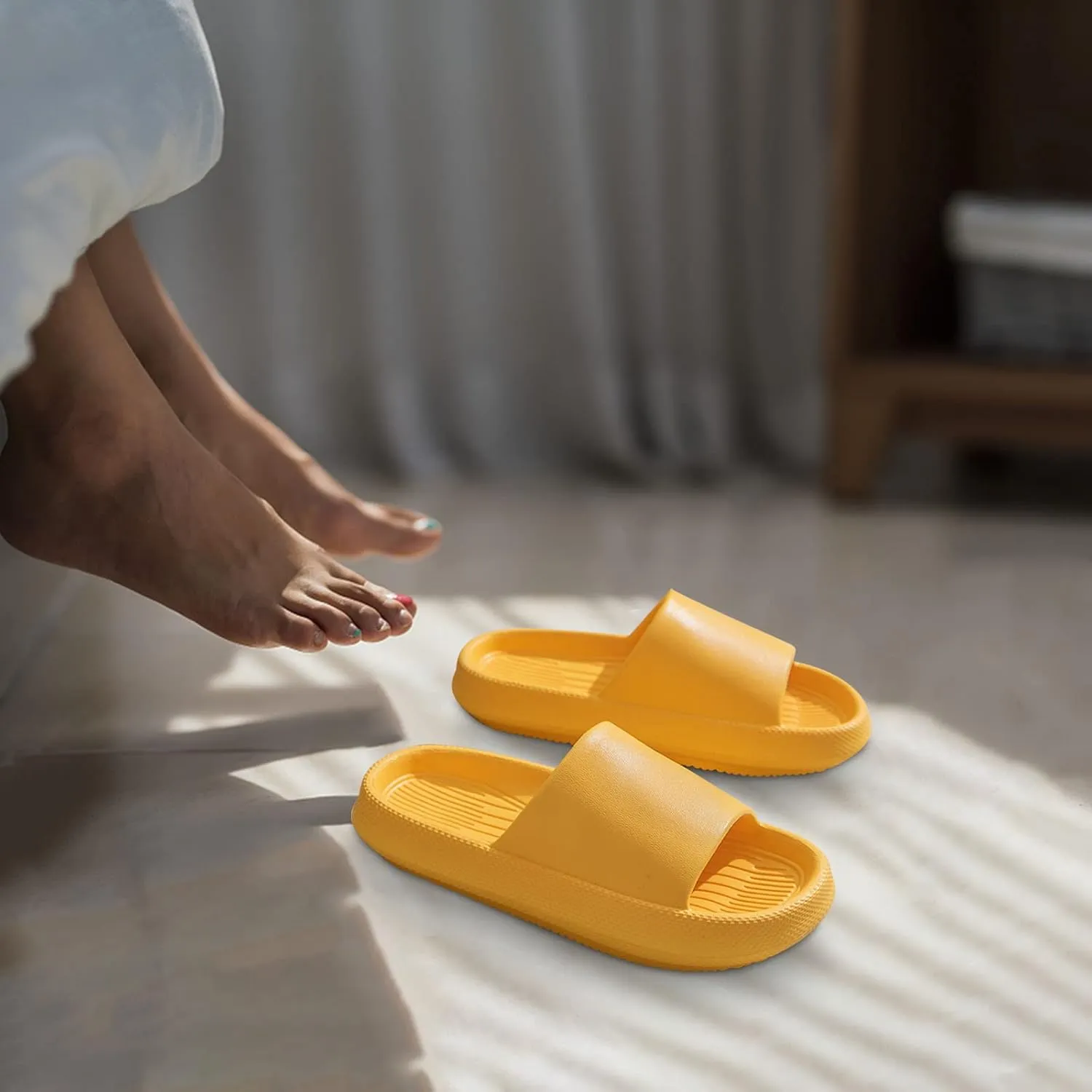 ctdiral Cloud Slippers for Women and Men Thicken Sole Pillow Slippers Comfy Cloud Cushion Slides Shower Bathroom Slides Sandals