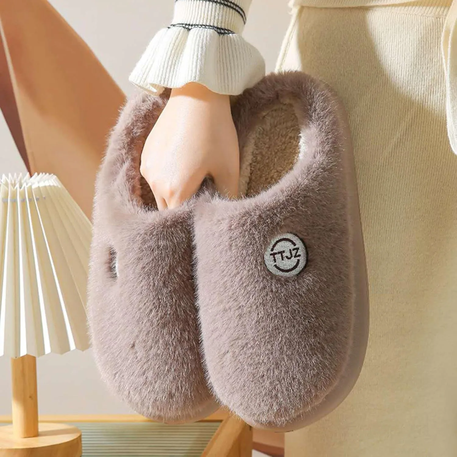 Ctreela Soft Fuzzy Slippers for Women House Slipper Clog Fluffy Slide on Indoor Slipper Furry Lined Bedroom Shoe Cozy Slides