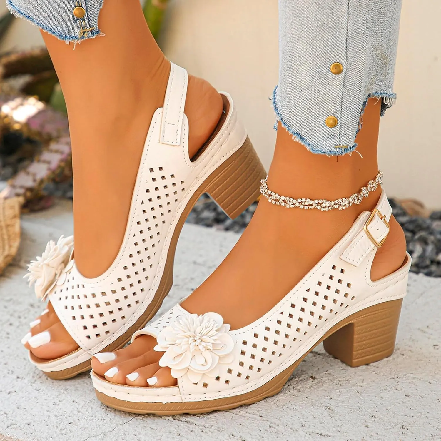 Ladies Orthopedic Sandals Slides Non Slip Beach Sandals Trendy Elegant Flowers Decor Hollow Out Low Heel Sandal with Adjustable Buckle Straps