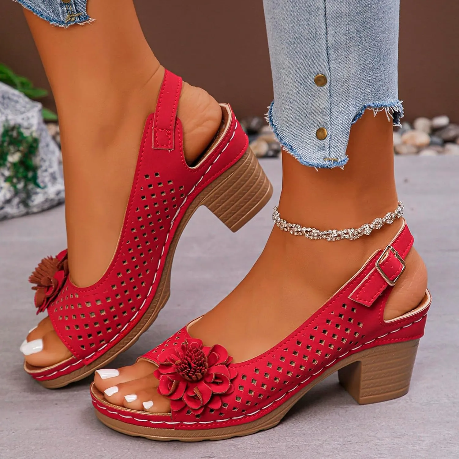 Ladies Orthopedic Sandals Slides Non Slip Beach Sandals Trendy Elegant Flowers Decor Hollow Out Low Heel Sandal with Adjustable Buckle Straps