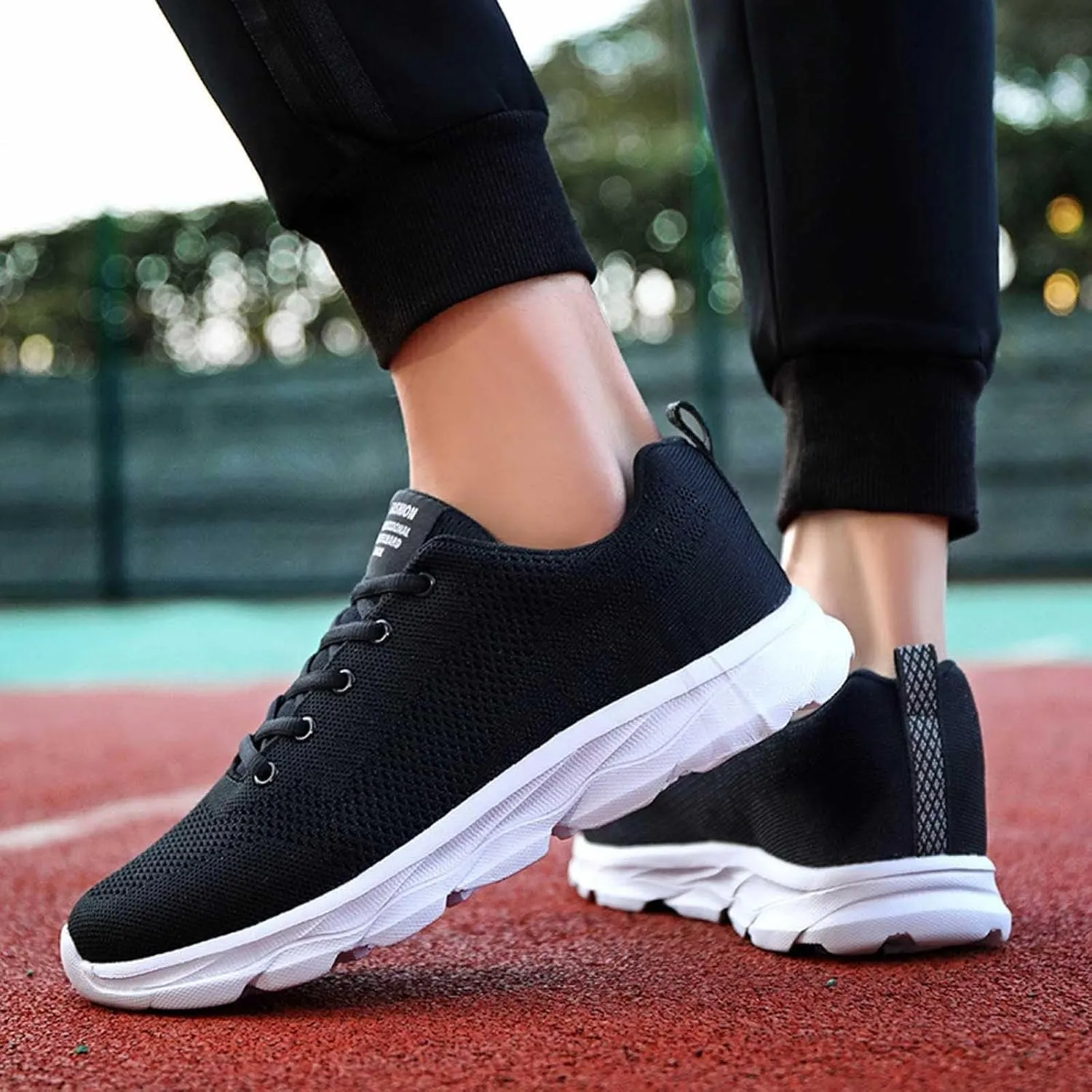 Lovers Fashion Mesh Breathable Flying Woven Sneakers for Men and Women Color Matching Casual Mens Fashion Sneaker Boots