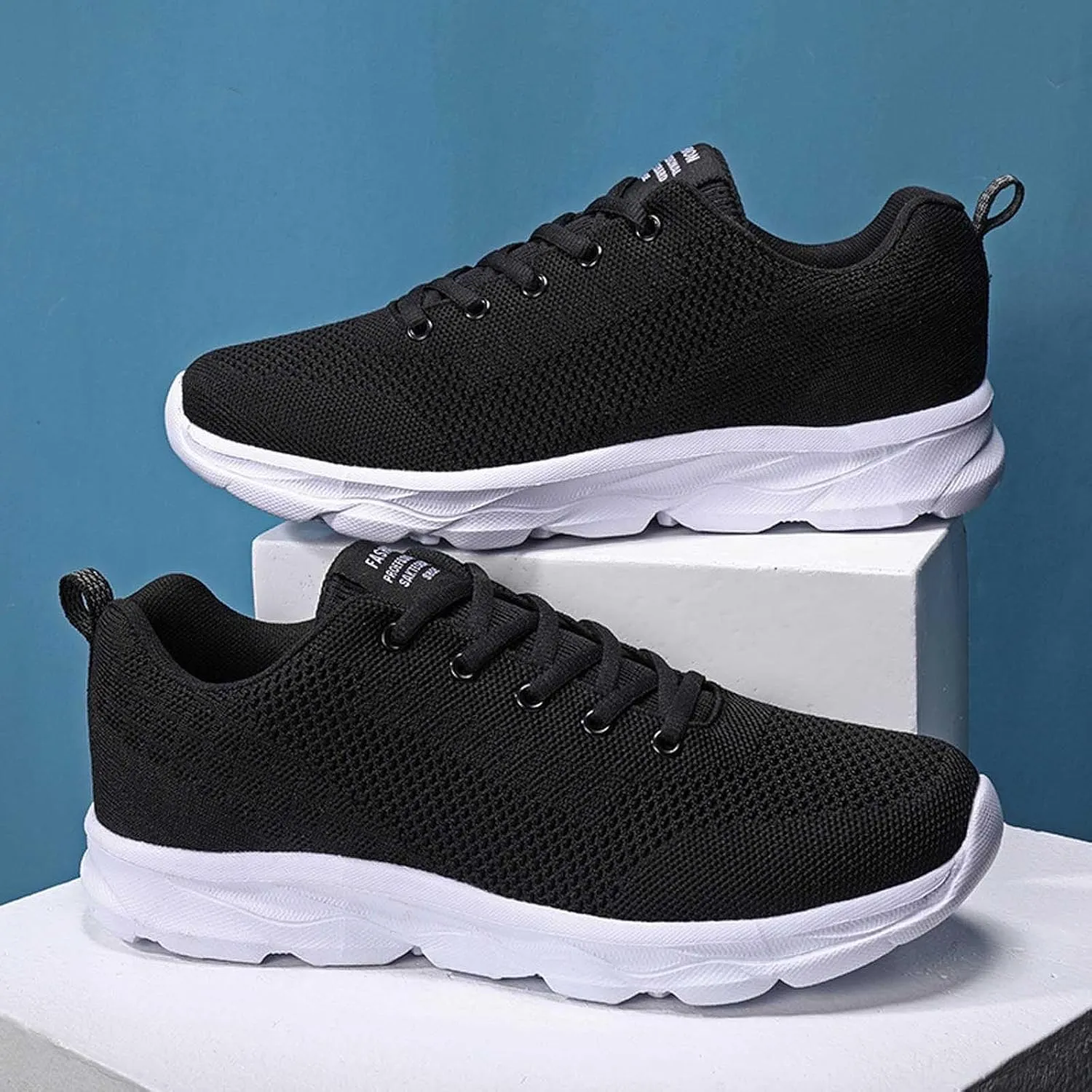 Lovers Fashion Mesh Breathable Flying Woven Sneakers for Men and Women Color Matching Casual Mens Fashion Sneaker Boots