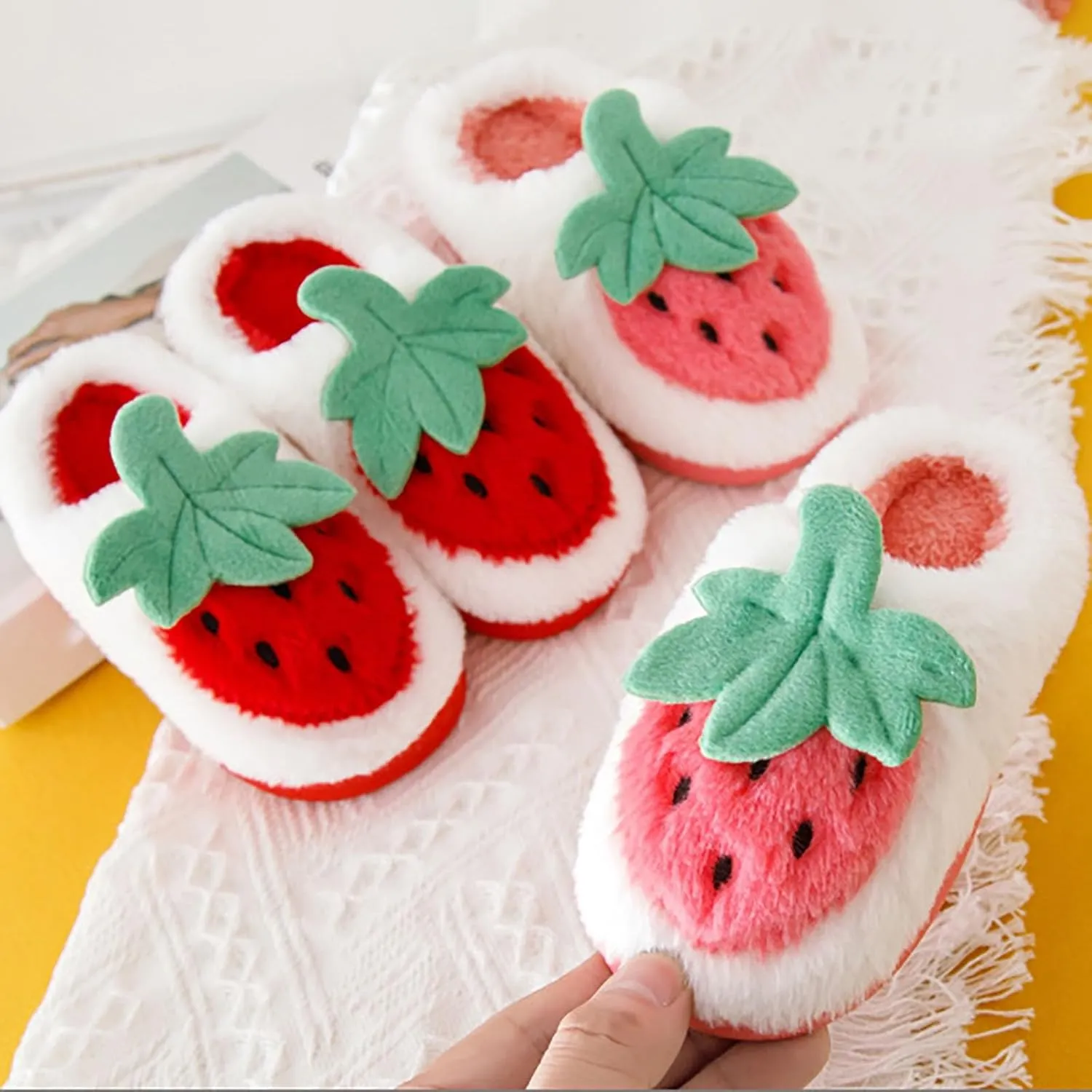 Sweet Strawberry Slippers for Toddler Kids Winter Cute 𝐂ozy House Shoes Girl Boy Warm Fleece House Slippers