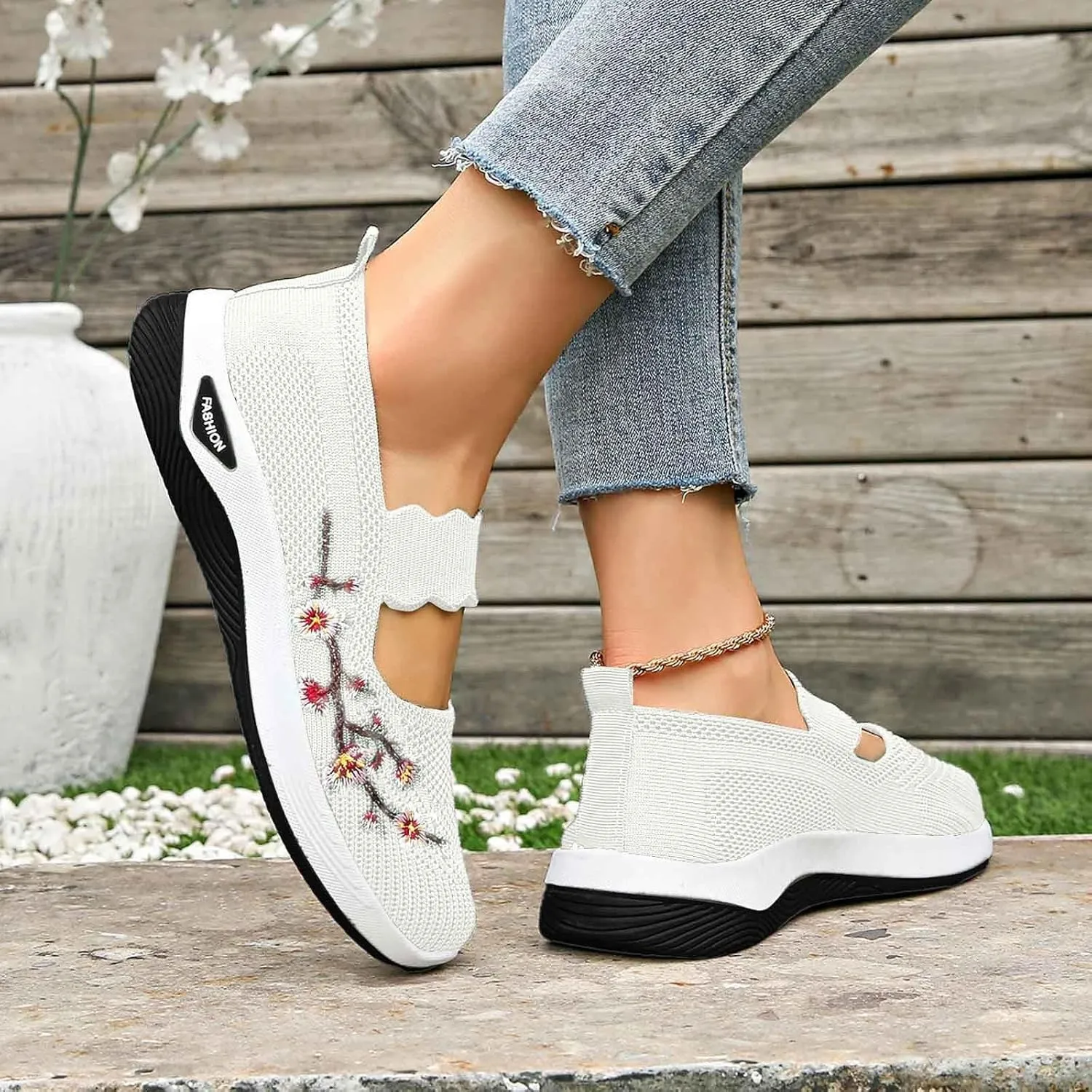 Women's Knitted Mesh Flat Loafers Slip-On Breathable Comfortable Low Top Sport Shoes Fashion Casual Basketball Shoes