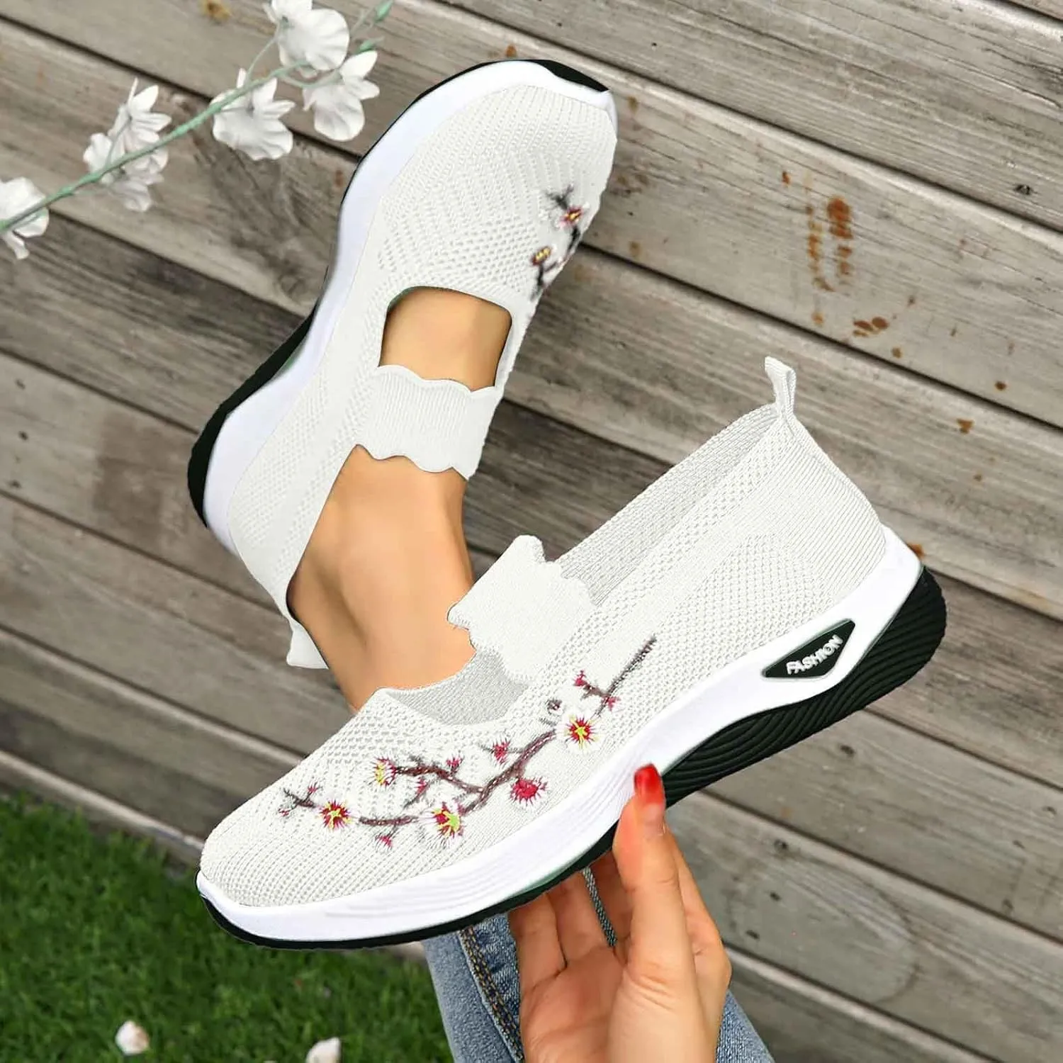 Women's Knitted Mesh Flat Loafers Slip-On Breathable Comfortable Low Top Sport Shoes Fashion Casual Basketball Shoes