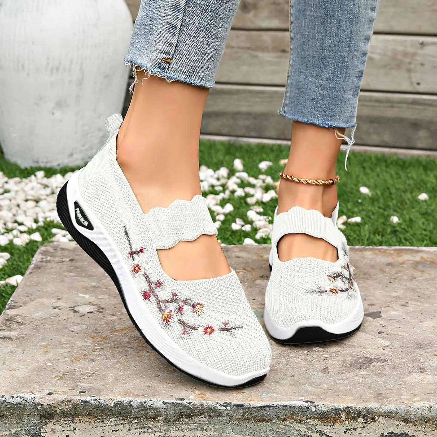 Women's Knitted Mesh Flat Loafers Slip-On Breathable Comfortable Low Top Sport Shoes Fashion Casual Basketball Shoes